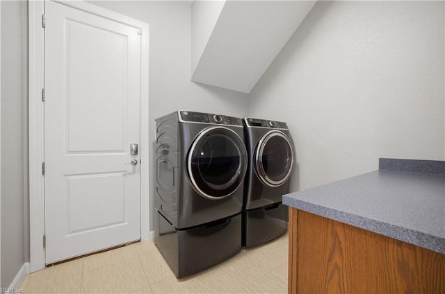 2380 Mathews Green Rd, Virginia Beach, VA 23456