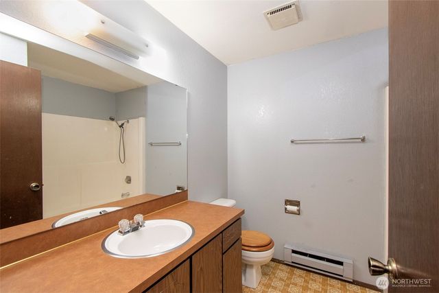 1624 W 8th Street, Port Angeles, WA 98363