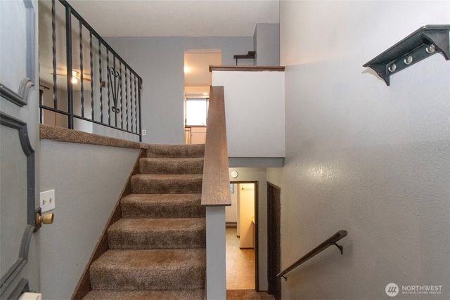 1624 W 8th Street, Port Angeles, WA 98363