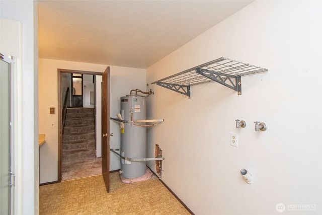 1624 W 8th Street, Port Angeles, WA 98363