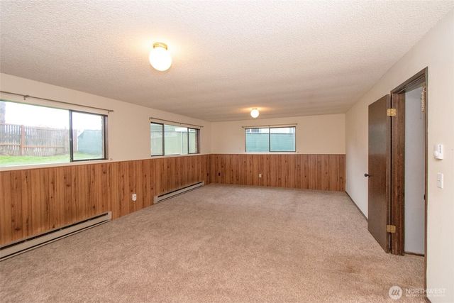 1624 W 8th Street, Port Angeles, WA 98363