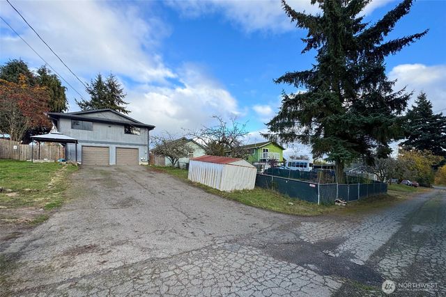 1624 W 8th Street, Port Angeles, WA 98363