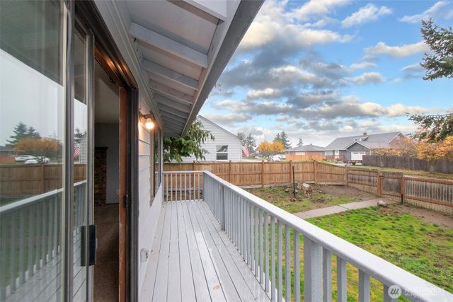 1624 W 8th Street, Port Angeles, WA 98363