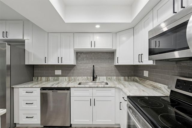 2866 THISTLE COURT N, Palm Harbor, FL 34684
