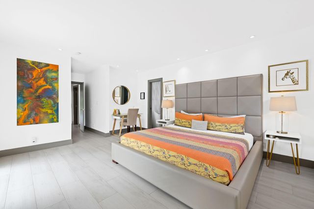 2711 Mayan Dr, Fort Lauderdale, FL 33316