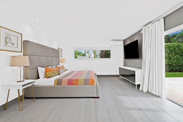 2711 Mayan Dr, Fort Lauderdale, FL 33316