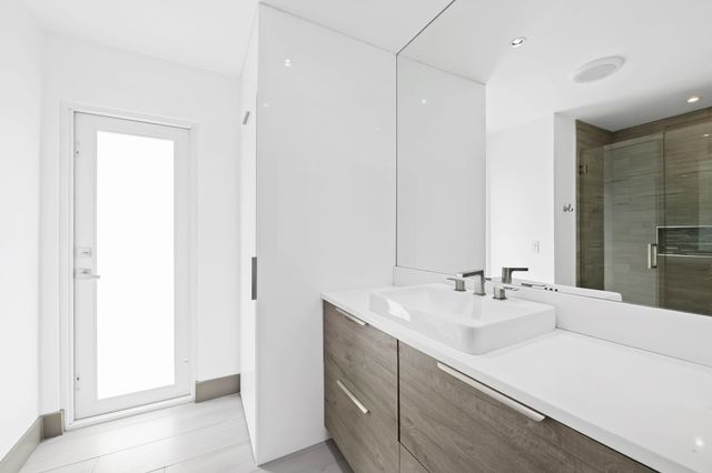 2711 Mayan Dr, Fort Lauderdale, FL 33316