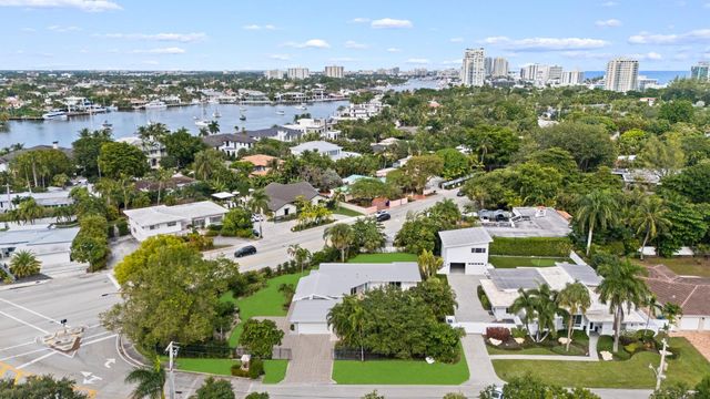 2711 Mayan Dr, Fort Lauderdale, FL 33316