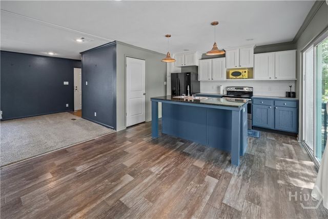 227 River Oak Dr, Bloomingdale, GA 31302