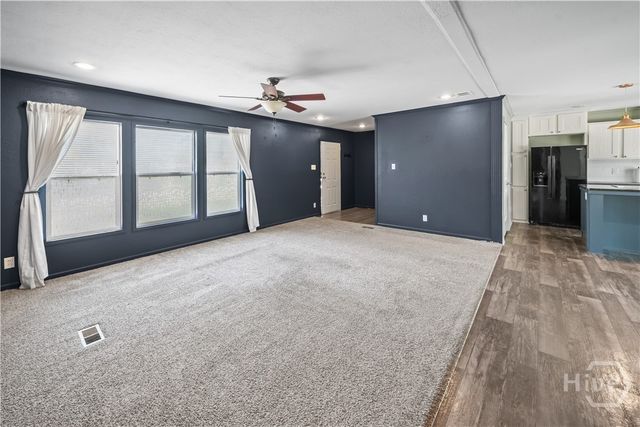 227 River Oak Dr, Bloomingdale, GA 31302