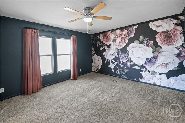 227 River Oak Dr, Bloomingdale, GA 31302