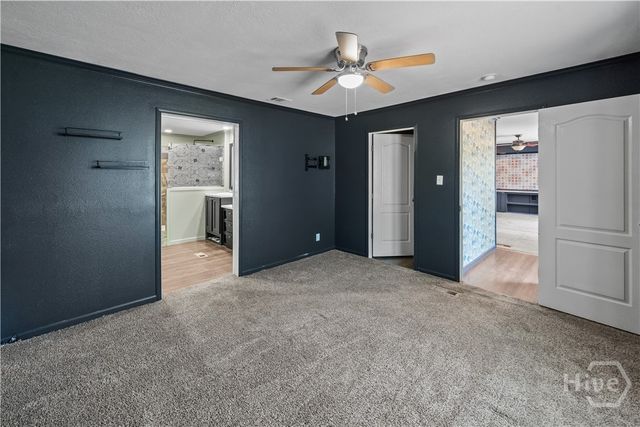 227 River Oak Dr, Bloomingdale, GA 31302