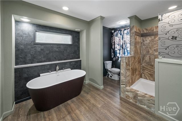 227 River Oak Dr, Bloomingdale, GA 31302