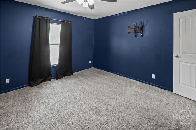 227 River Oak Dr, Bloomingdale, GA 31302