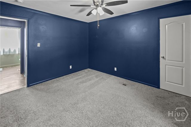 227 River Oak Dr, Bloomingdale, GA 31302