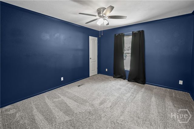 227 River Oak Dr, Bloomingdale, GA 31302