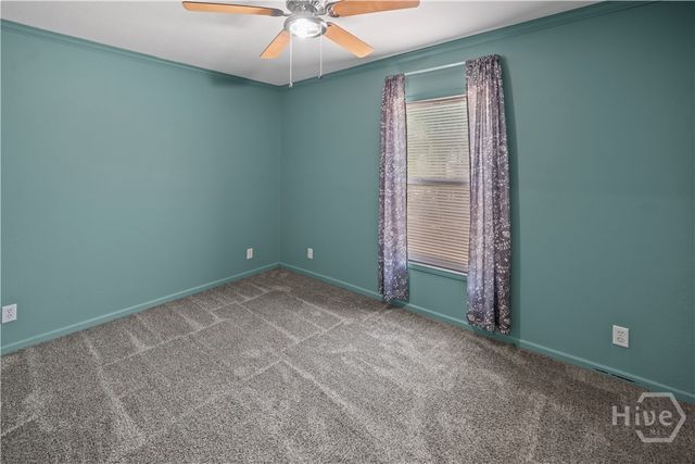 227 River Oak Dr, Bloomingdale, GA 31302