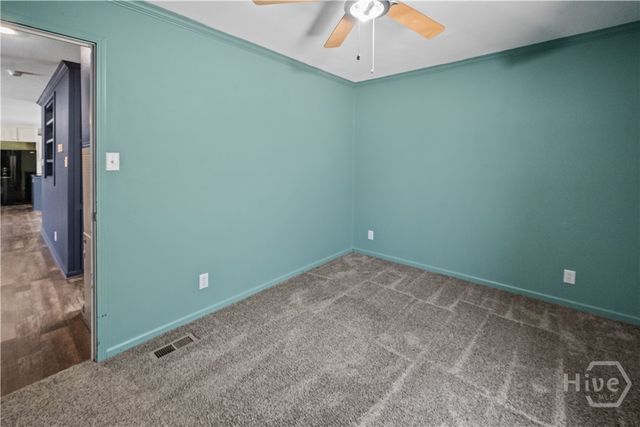 227 River Oak Dr, Bloomingdale, GA 31302