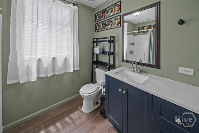 227 River Oak Dr, Bloomingdale, GA 31302