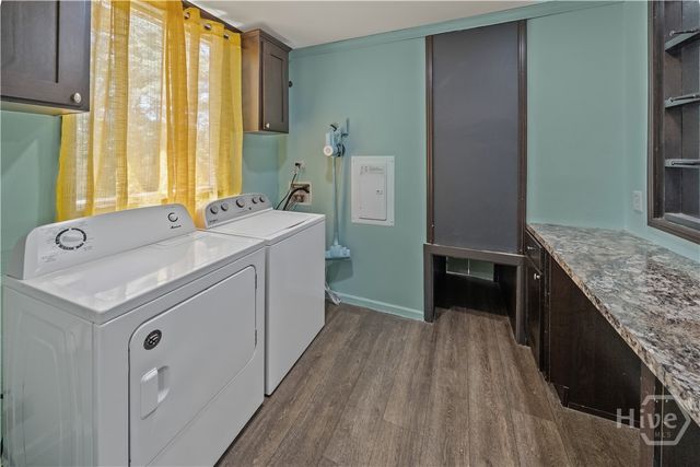 227 River Oak Dr, Bloomingdale, GA 31302