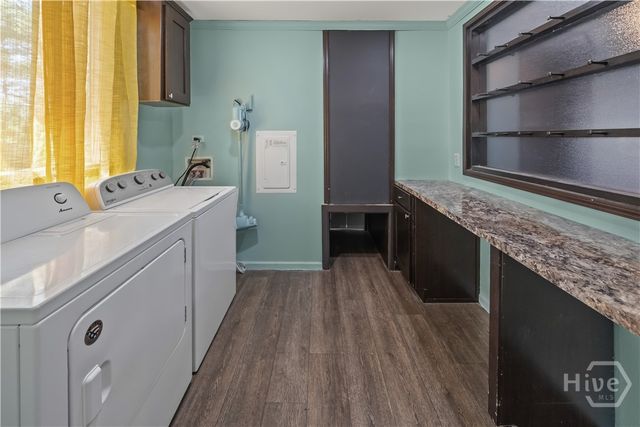 227 River Oak Dr, Bloomingdale, GA 31302