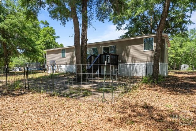 227 River Oak Dr, Bloomingdale, GA 31302
