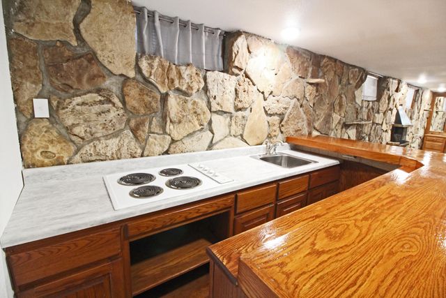 112 E FRANKLIN ST, Jefferson City, MO 65101