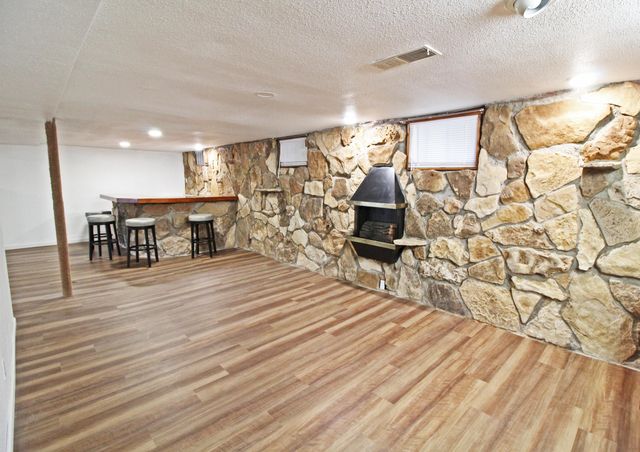 112 E FRANKLIN ST, Jefferson City, MO 65101