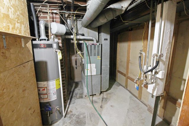 112 E FRANKLIN ST, Jefferson City, MO 65101