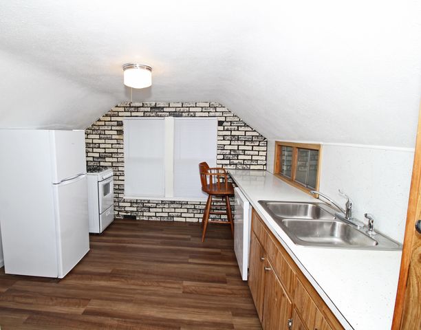 112 E FRANKLIN ST, Jefferson City, MO 65101