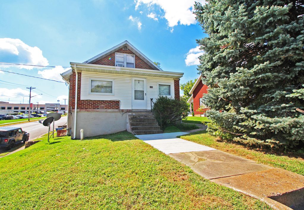 112 E FRANKLIN ST, Jefferson City, MO 65101