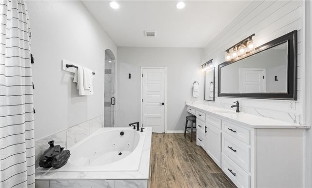 1350 Will Scarlet Ct, Corpus Christi, TX 78415