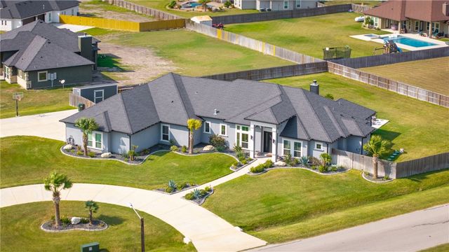 1350 Will Scarlet Ct, Corpus Christi, TX 78415