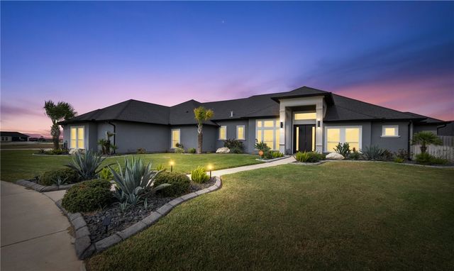 1350 Will Scarlet Ct, Corpus Christi, TX 78415