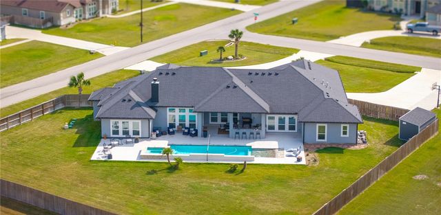 1350 Will Scarlet Ct, Corpus Christi, TX 78415