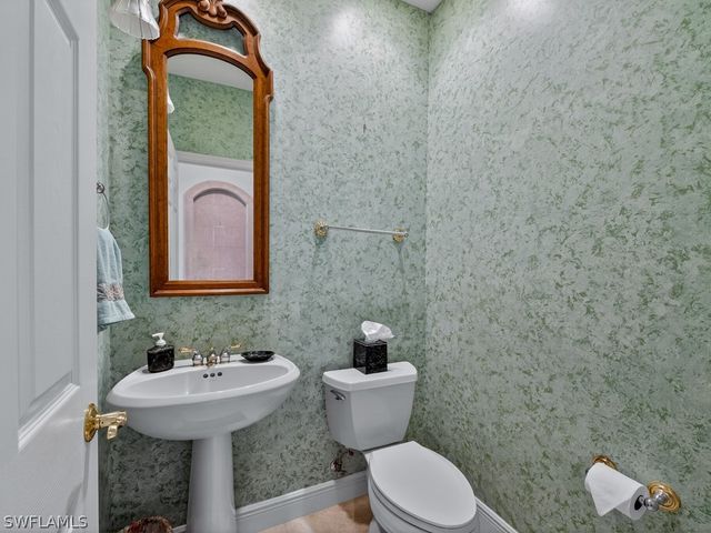 5839 Whisperwood CT, Naples, FL 34110