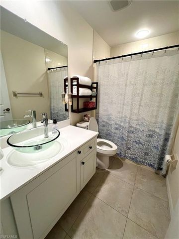 705 Augusta BLVD 9, Naples, FL 34113
