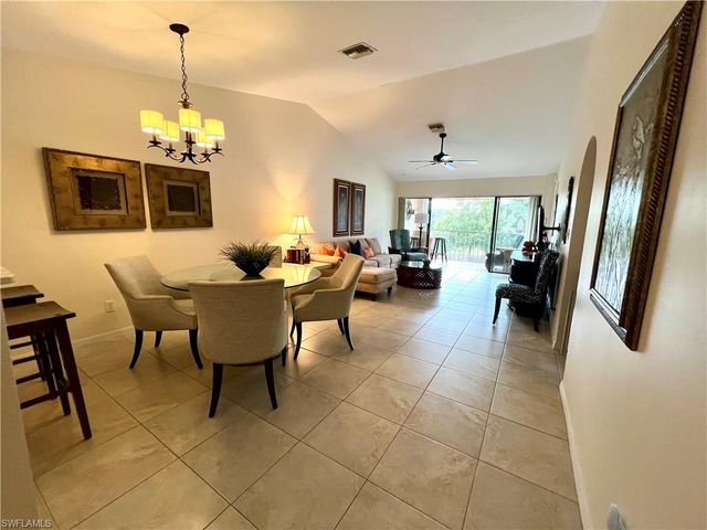 705 Augusta BLVD 9, Naples, FL 34113