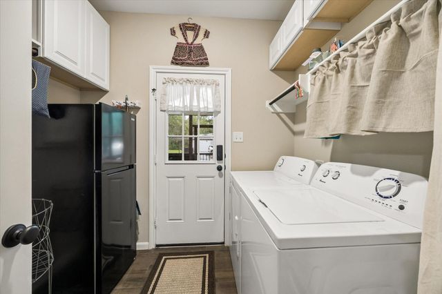 1712 County Road 103, Columbus, TX 78934