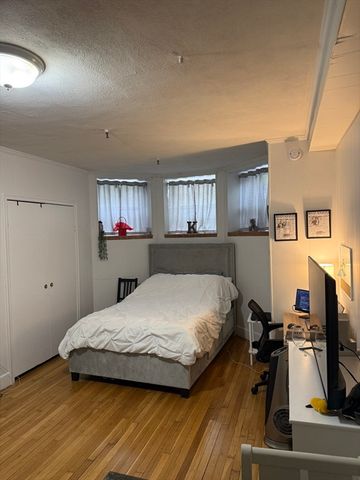513 Beacon 1, Boston, MA 02115
