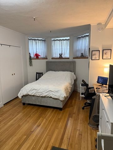 513 Beacon 1, Boston, MA 02115