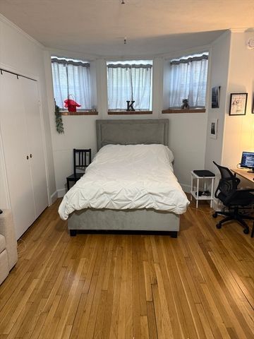 513 Beacon 1, Boston, MA 02115