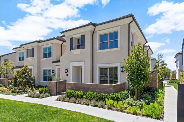 112 Newburry, Irvine, CA 92618