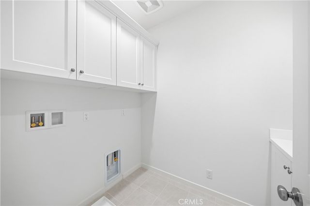112 Newburry, Irvine, CA 92618