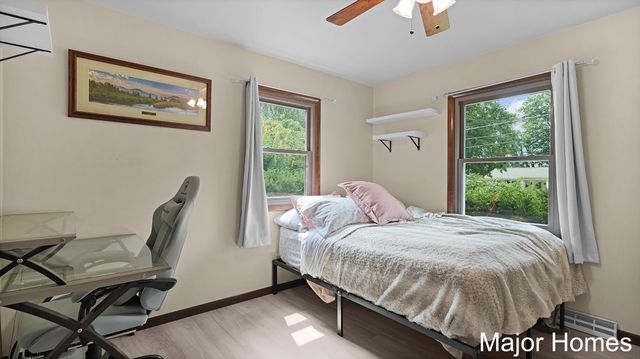 5738 Blaine Avenue SE, Kentwood, MI 49508