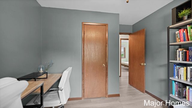 5738 Blaine Avenue SE, Kentwood, MI 49508