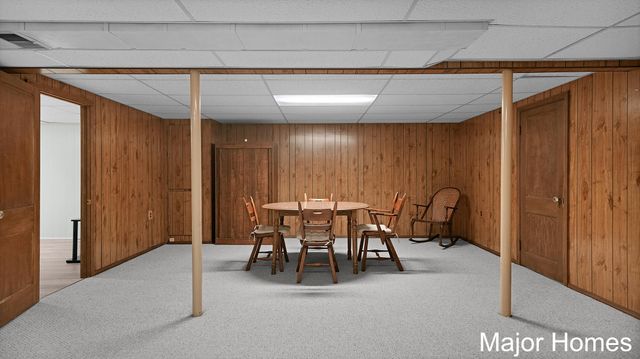 5738 Blaine Avenue SE, Kentwood, MI 49508