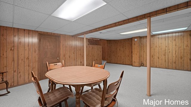 5738 Blaine Avenue SE, Kentwood, MI 49508