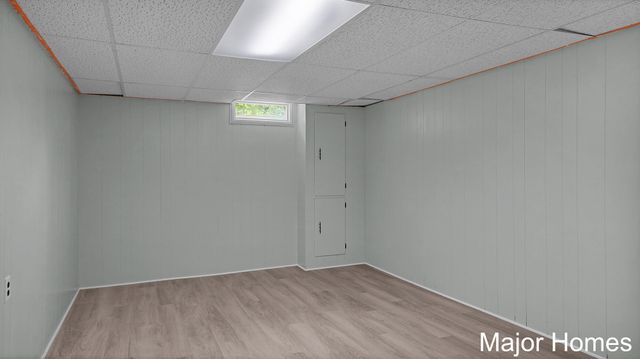 5738 Blaine Avenue SE, Kentwood, MI 49508
