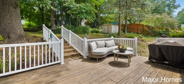 5738 Blaine Avenue SE, Kentwood, MI 49508